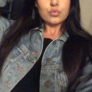 Meet your Posher, Lily